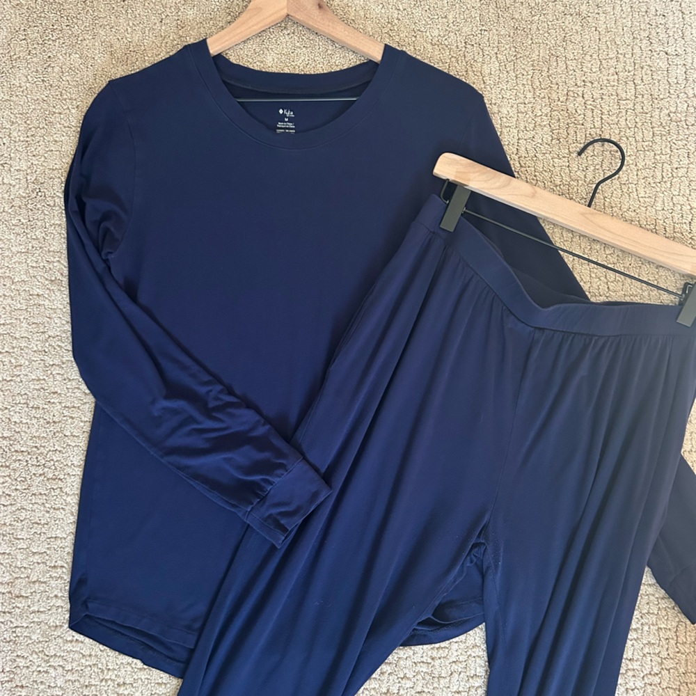 Kyte BABY Women’s Jogger Pajama Set in Navy